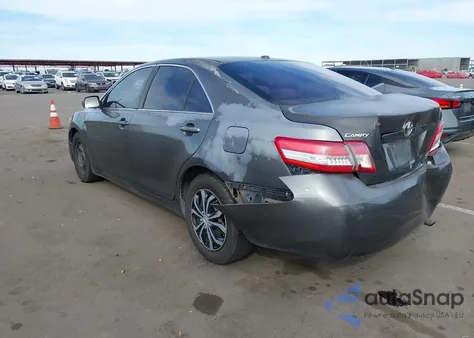 2010 Toyota Camry Le z USA, uszkodzony, nr VIN 4T4BF3EK8AR026506